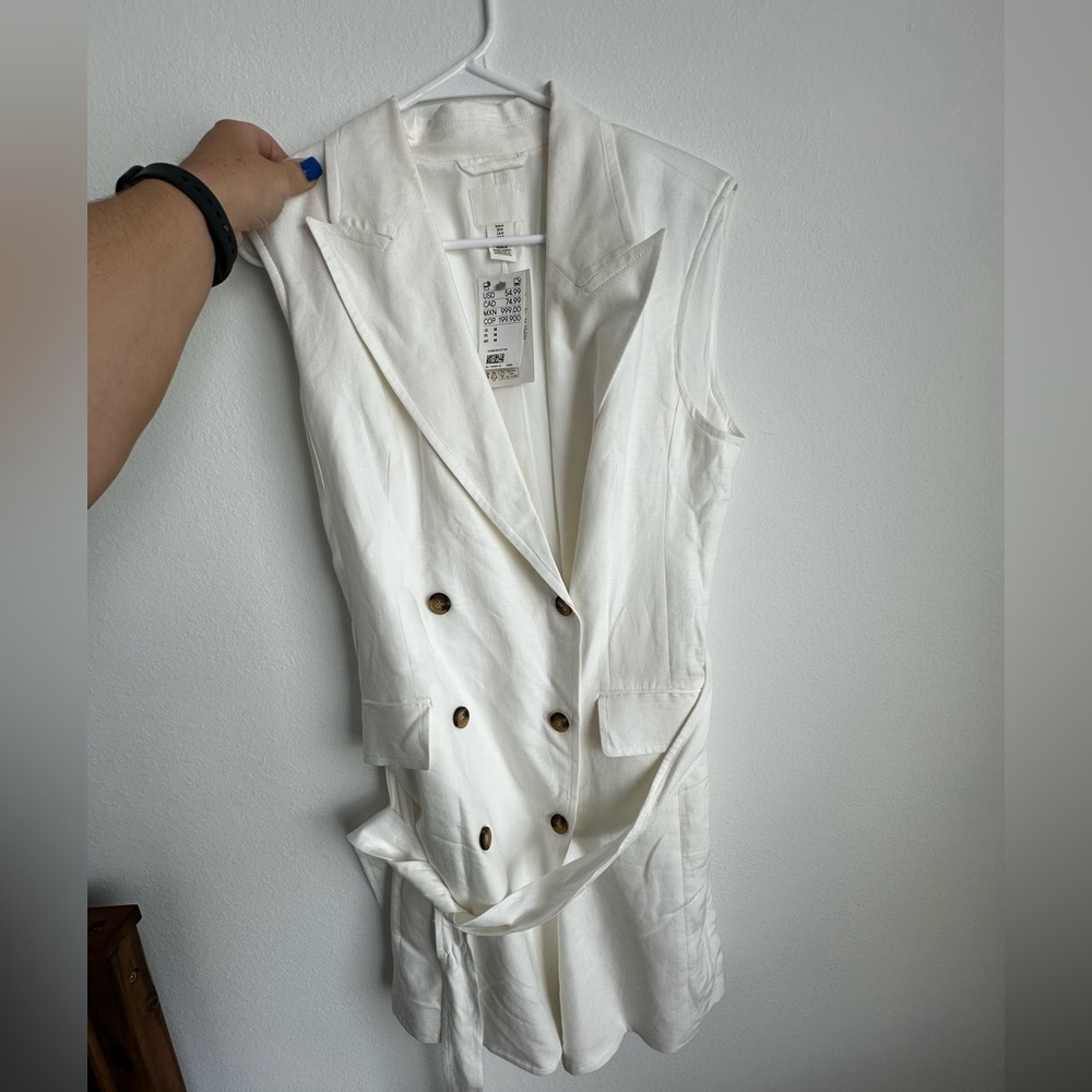 H&M Linen Blend White Vest - BRAND NEW! Size Medium
